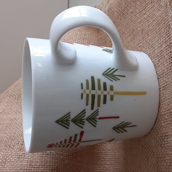 Crate Barrel Holiday Red Green Stylized Trees White Mug 12 oz Julia Rothman - Picture 5 of 9